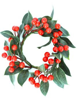 22026 - Red Berry & Leaf Christmas Wreath.  Measures 18cm in diameter