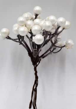 22091 - Snow white berries Christmas Deco Pick.  Measures - 11cm Height x 8cm Width.