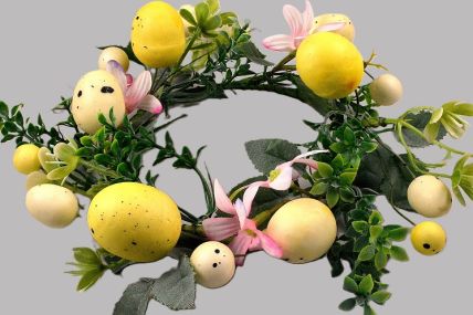 33011 - Easter Decoration.   Suitable for hanging or as a Candle centrepiece.  Dia  11.5cms  (approx)