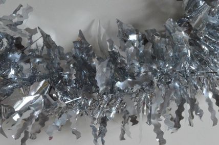 88138 - Silver Holly Leaf Tinsel x 2 Metre Lengths!