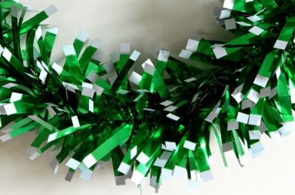 88141 - Green Christmas Wrapping Tinsel  x 2 Metre Lengths!