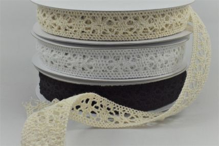 88187-20mm Vintage patterned Cotton Lace Ribbon trim x 10 mts