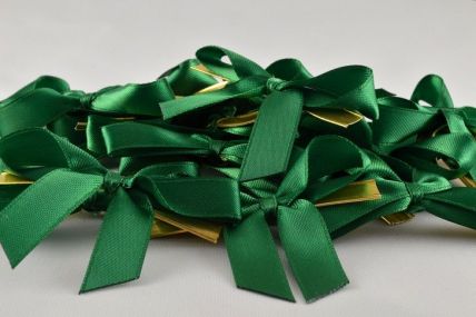 Y446-10mm Emerald Green Mini Bows with Twist Ties (10 Pieces)