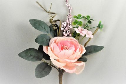 33008 - Soft Rose floral arrangement embraced with lush leaves and embellishments. Floral Pick.  Height  28cms ,  Width 21cms  (approx) 