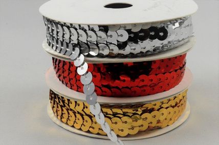 55134-Small bright stringed sequins available in several colours