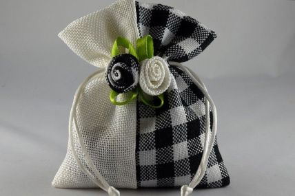Pack of 5 Black Flower Decorated Gingham Gift Bags