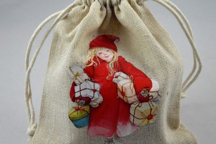 88177 - 13cm x 18cm Christmas Girl Carrying Presents Gift Bags (3 Bags)